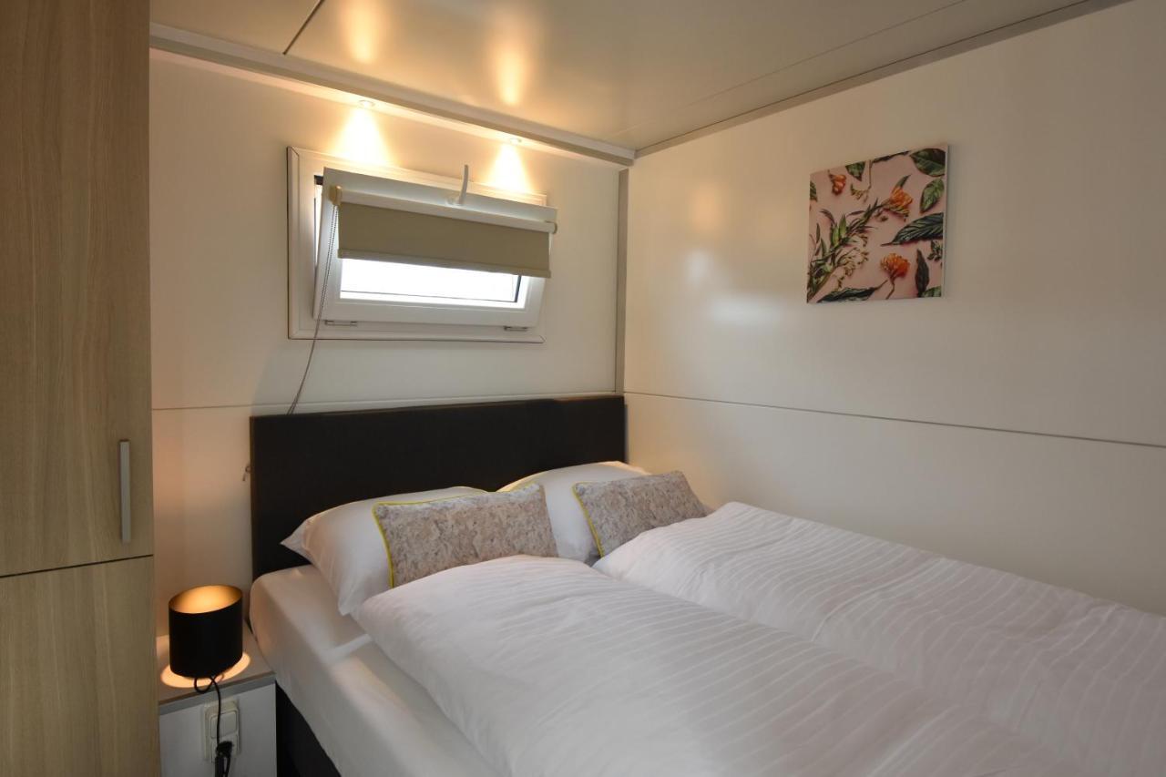 Tiny Floating House Ibiza Villa Maastricht Eksteriør billede